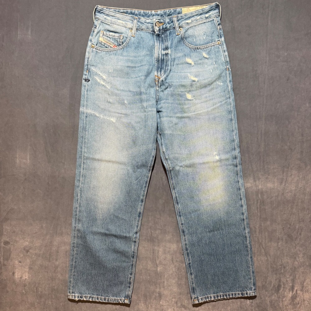 Diesel D-Reggy Jeans Womens 28x30 Light Blue Straight Regular Waist Distressed